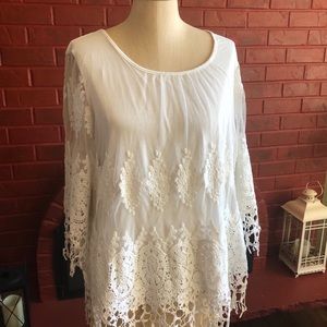 Chico’s SZ large white top with lace overlay.